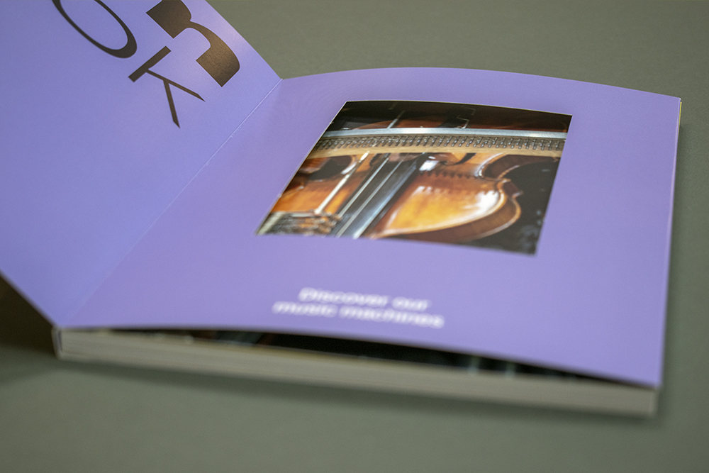 Museum Speelklok catalogusboek softcover boek met gestanst omslag